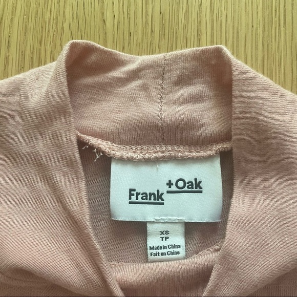 FRANK & OAK  MOCK NECK PINK SHORT SLEEVES TEE- XS - Picture 9 of 12